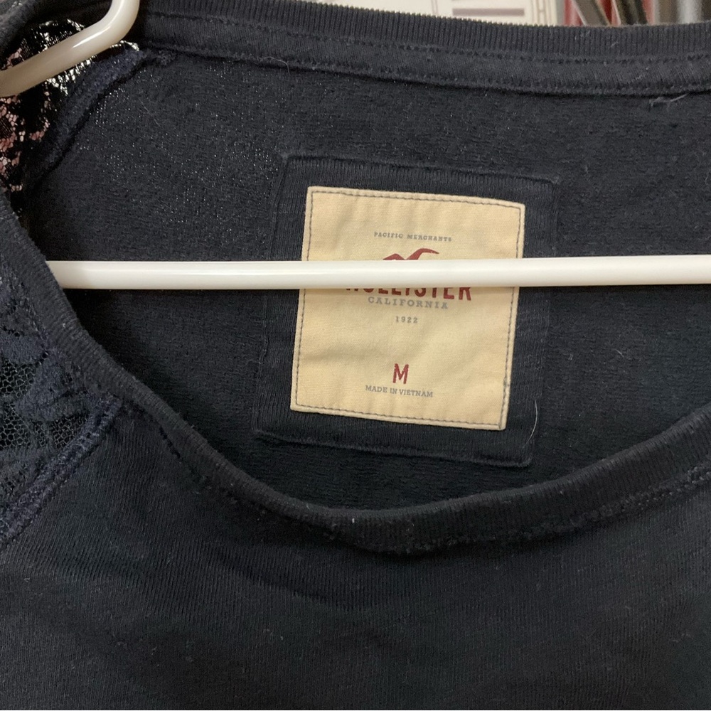 3x$20
Hollister shirt size medium blue - Picture 8 of 13
